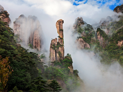 中國(guó)五大石林和五大峰林,高聳林立如千軍萬(wàn)馬